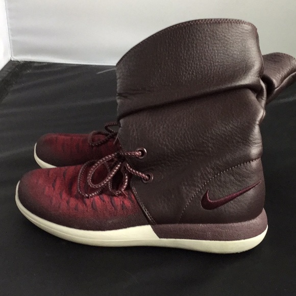 Nike Roche Hi Flyknit Boots 7 - Picture 3 of 5